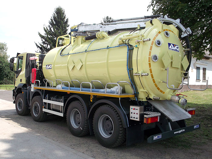 AFT 220150 Szippantó tartálykocsi
